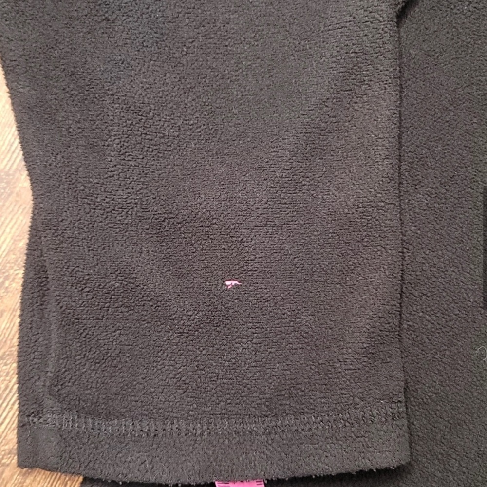 North Face Black Quarter Zip - Picture 5 of 6